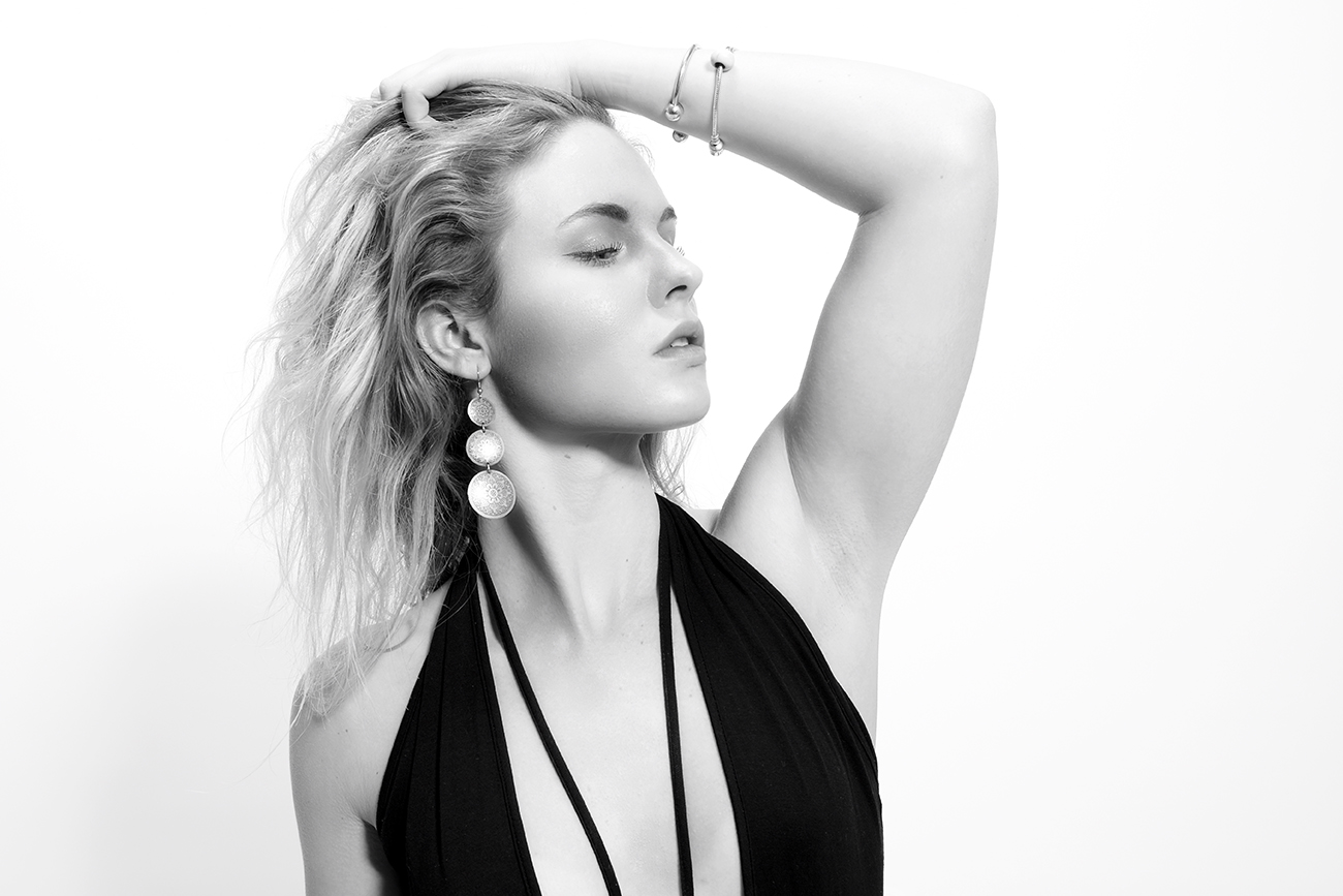 Photographer, Colin Solomon, Edited, Jess Sexton, Retoucher, Beauty Exposed, Nude, Nude Art, Colour, Abstract, glamour, nude art, nunde photography, edited, retoucher beauty exposed, hemel hempstead